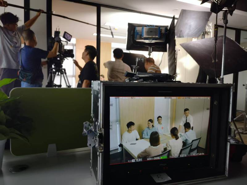 洪洞县TVC拍摄公司：科技产品视觉化大师，诠释未来感与功能美学